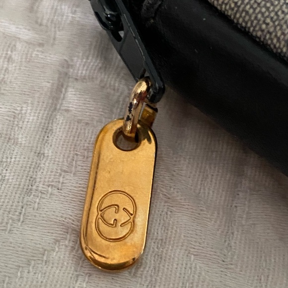 Vintage Gucci Circle Coin Pouch Wallet Zip Micro GG - Picture 3 of 12